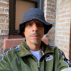 Meet your Posher, Luis